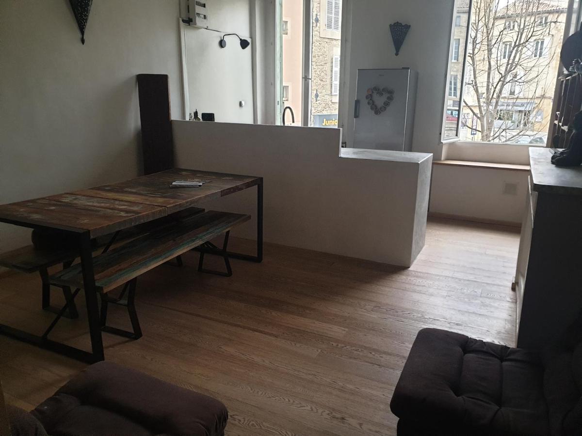 Charmant Appartement Coeur Village Provencal Lambesc Zewnętrze zdjęcie